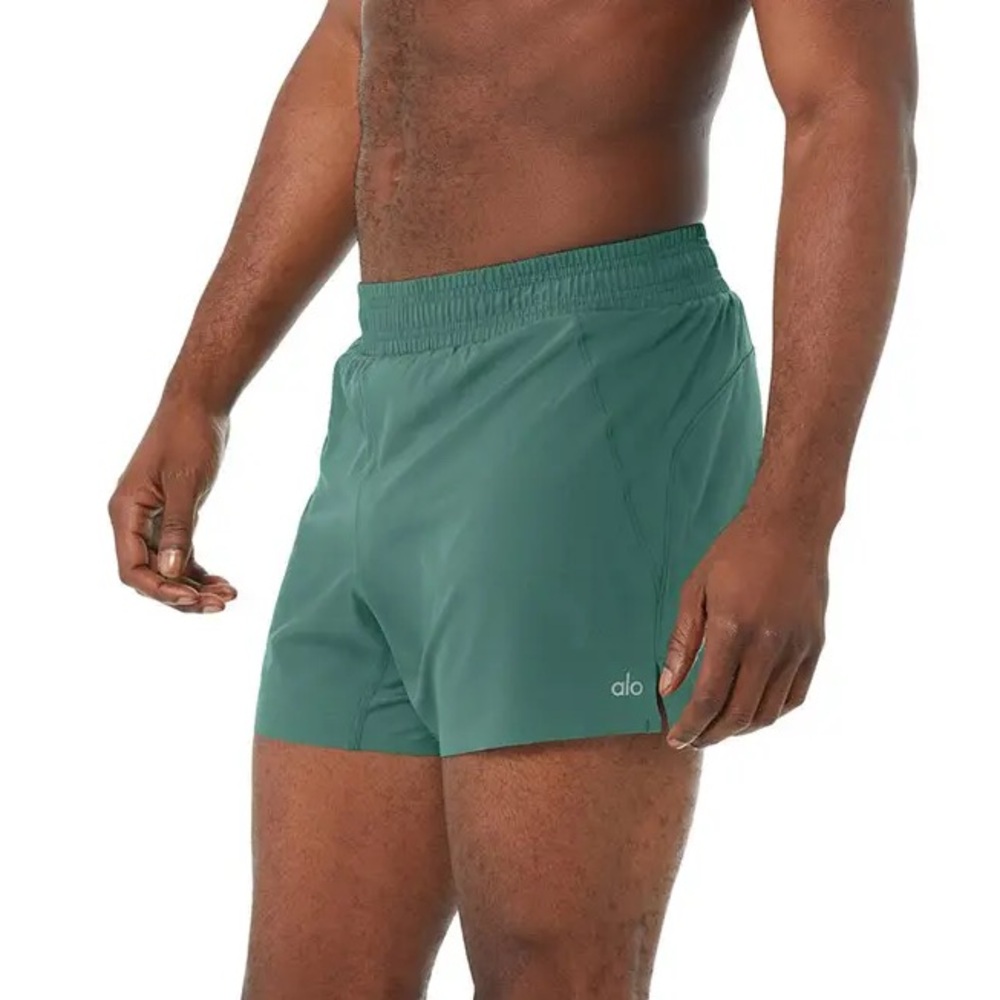 Alo Men's Adapt Running Short - Dark Ivy